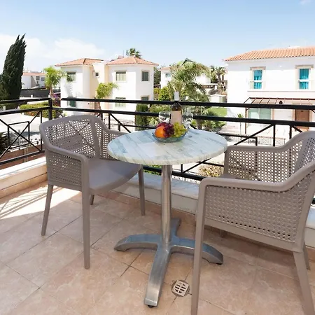 Villa Carolina Ajía Nápa