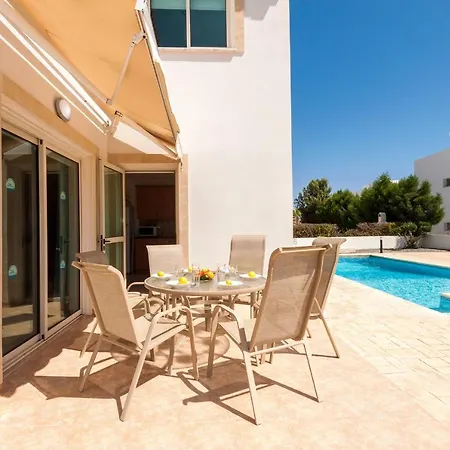 Carolina Villa Ayia Napa